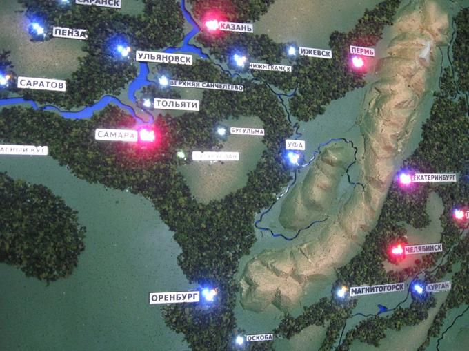 Макет настенной рельефной карты России со светодиодами.jpg